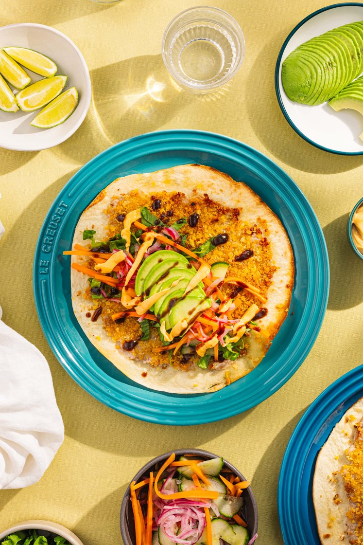 Sprø smashede asiatiske tacos med syltede grønnsaker, chilimajones og hoisinsaus