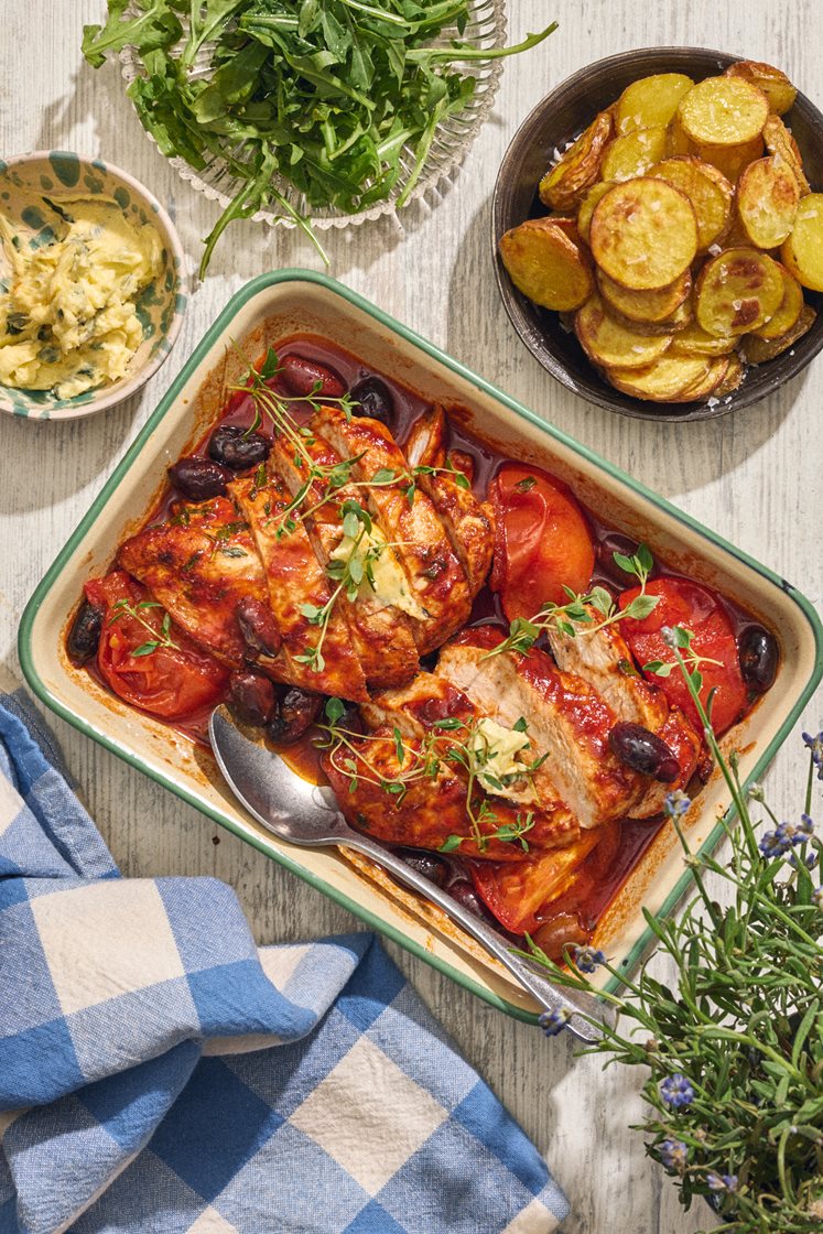 Kyckling Provençal med vitlökssmör, tomat och timjan