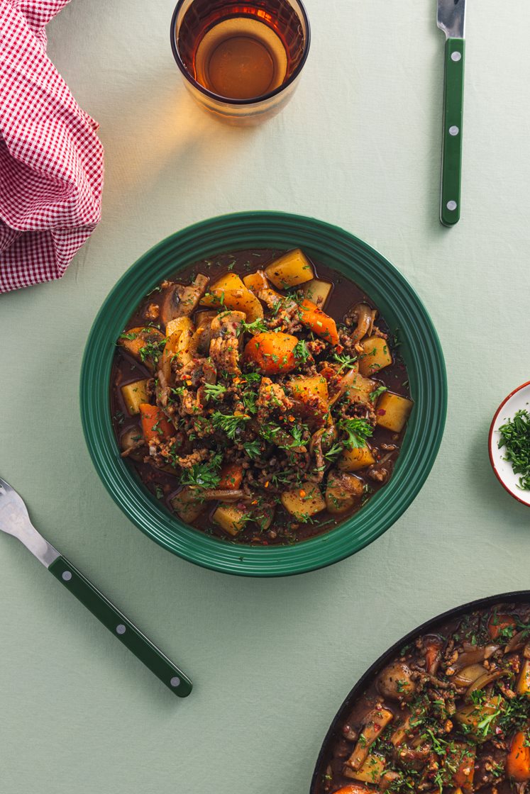 Alt-i-en vintergryde med hakket gris