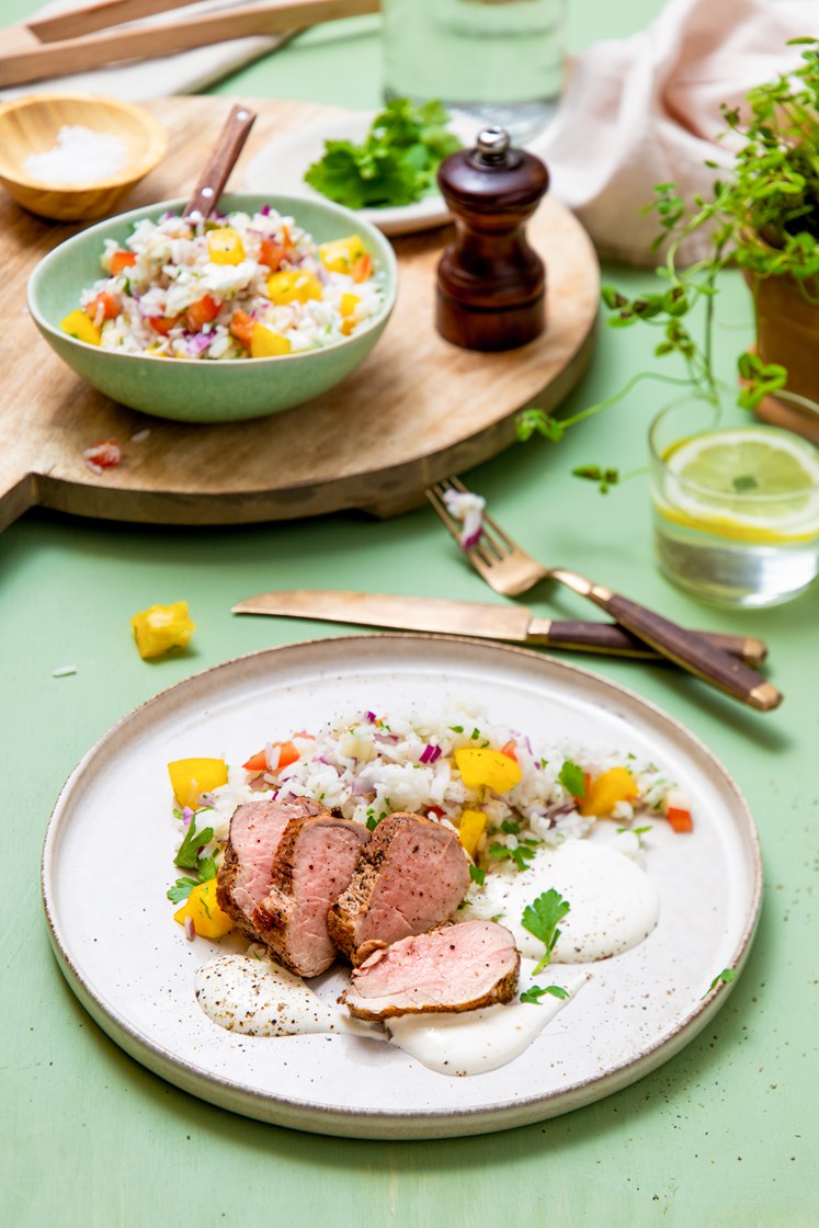 Indrefilet av svin med grønnsaksris og sitrondressing