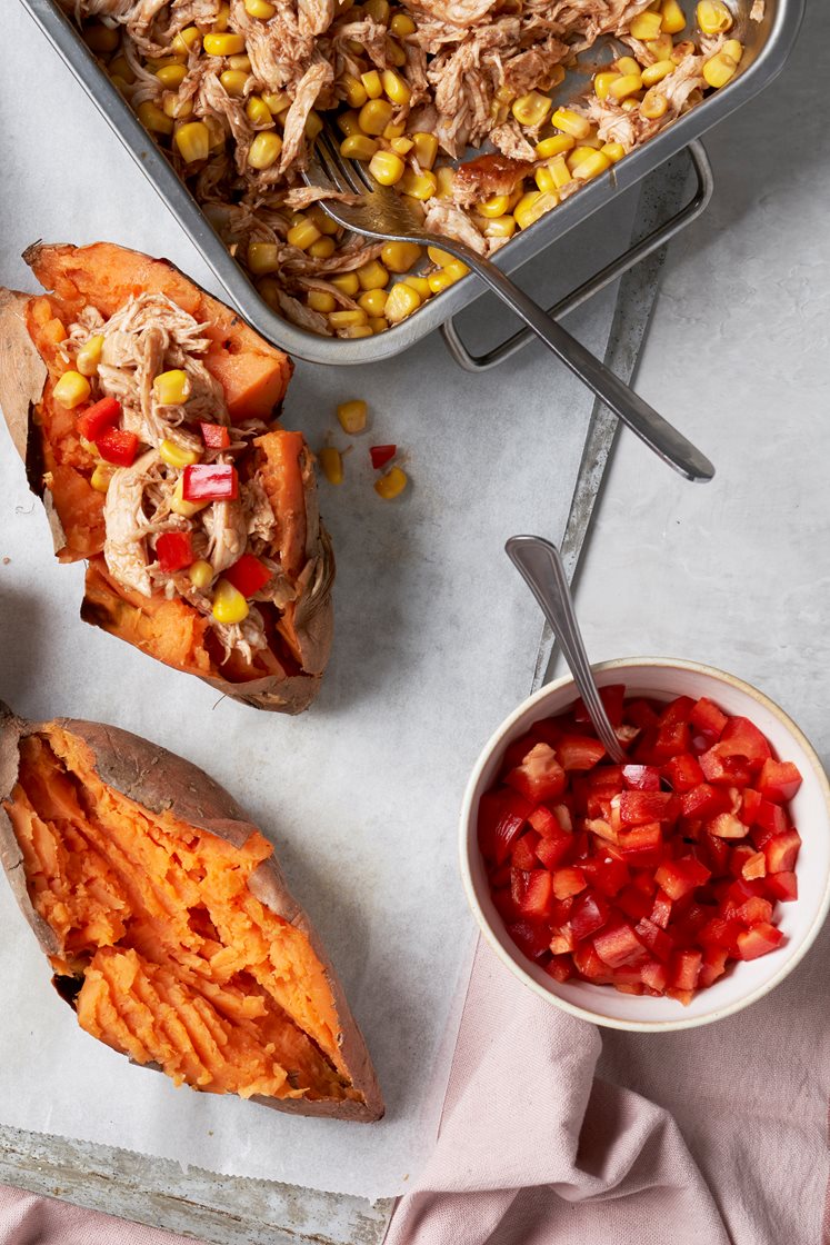 Bakad sötpotatis med BBQ-kyckling