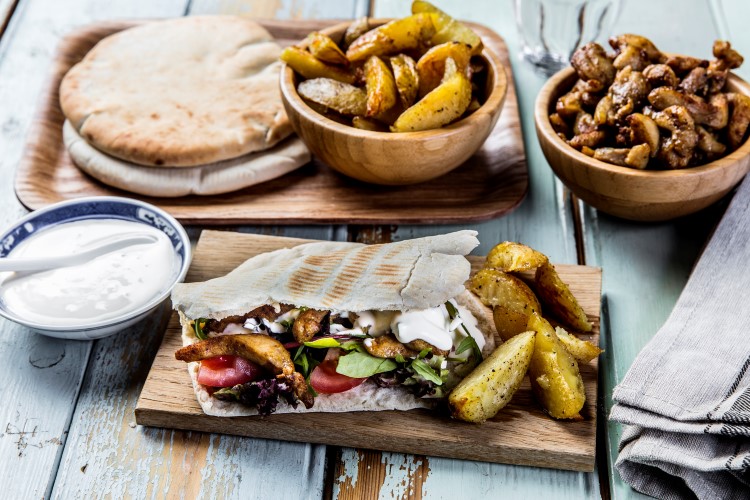 Kyllingkebab med hvitløksdressing