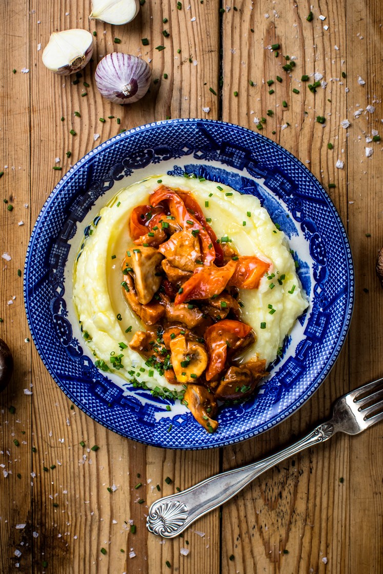 Biff stroganoff med minisjampinjong, paprika og potetmos 