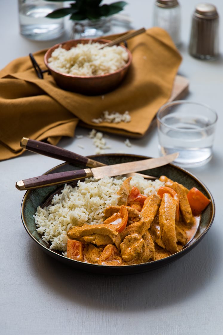 Kylling tikka masala med paprika og krydderris