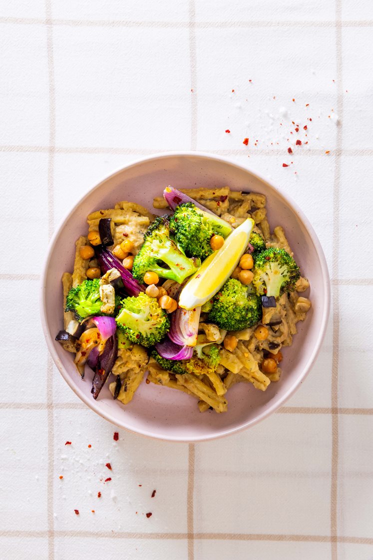 Pasta med kremet auberginesaus og stekt brokkoli