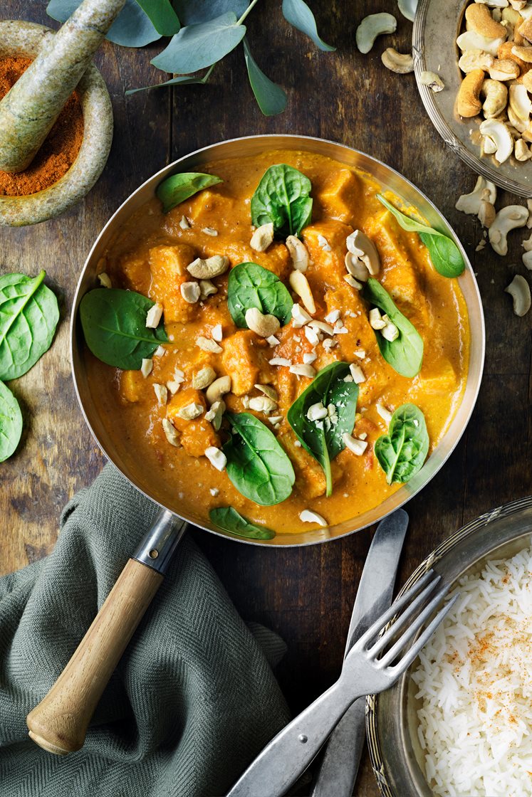 Paneer tikka masala med spenat och cashewnötter