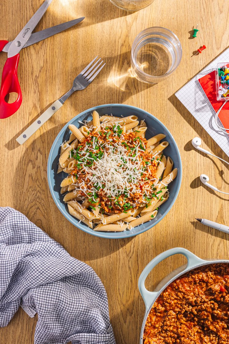 Quick bolognese med fuldkornspasta og persille