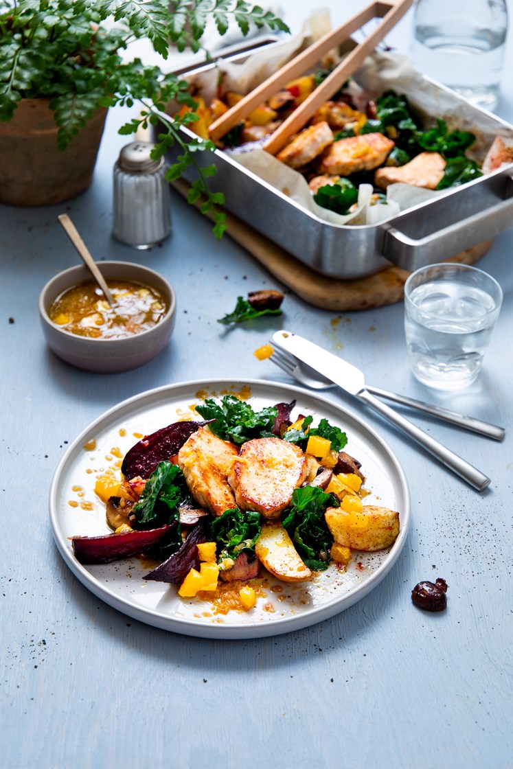 Ytrefilet av svin med rosettkål, ovnsbakt rødbet og appelsinvinaigrette