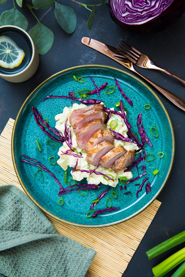 Indrefilet av svin med rømmedressing og hjemmelaget potetsalat 