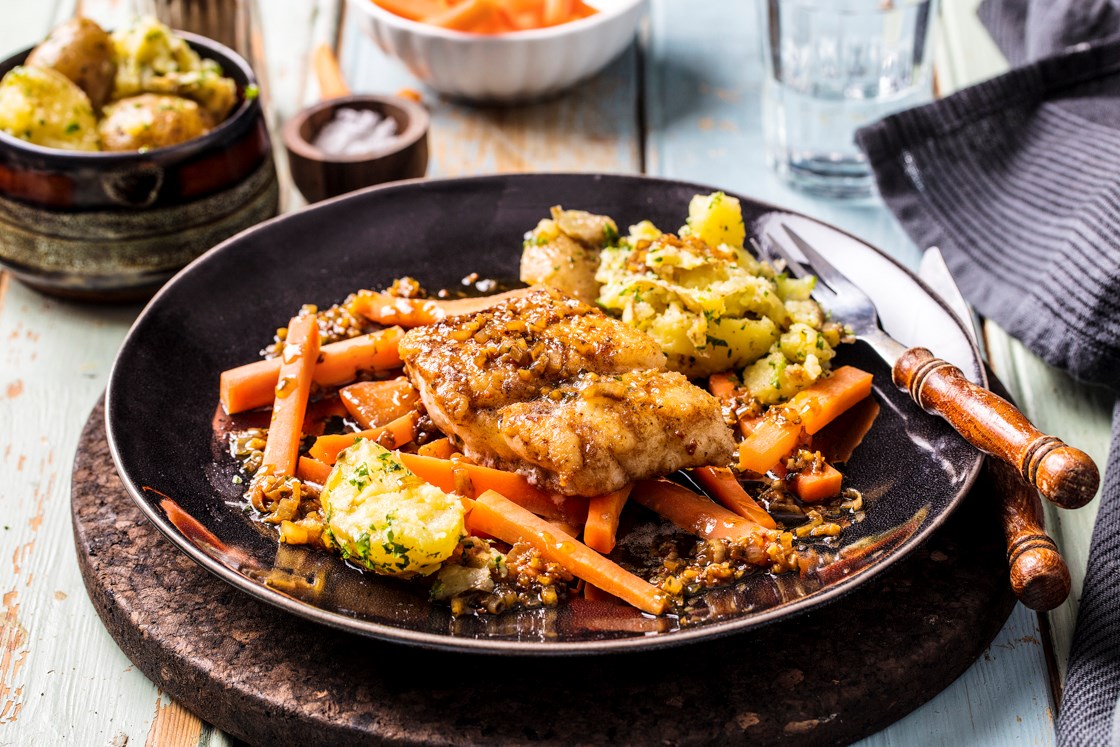 Lyr med brunet smør og grovknuste poteter