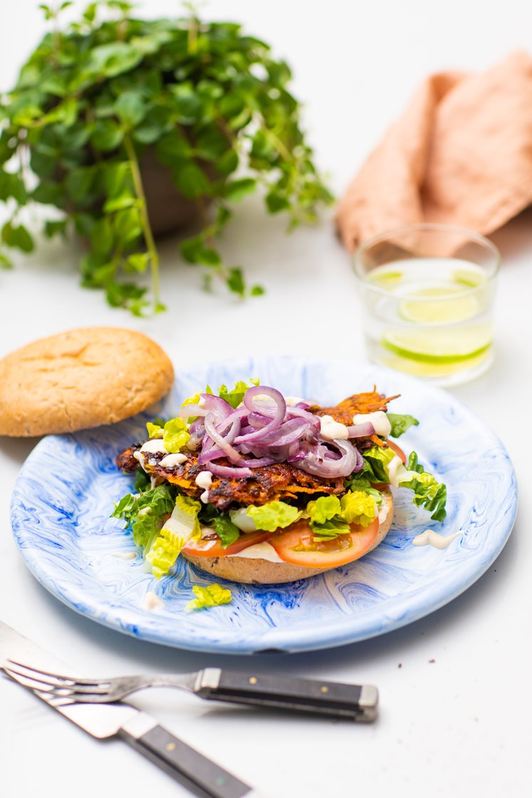 Sweet potato-rösti i burger med mangodip