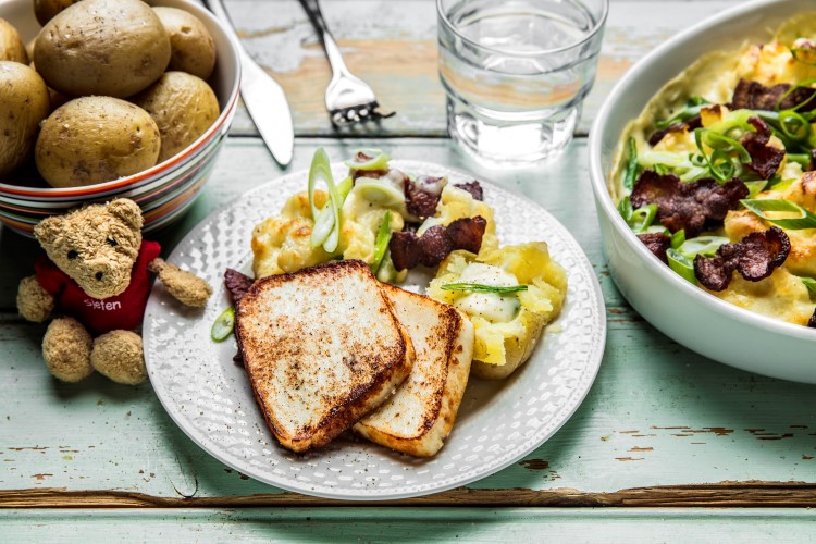 Stekt fiskepudding med gratinert blomkål