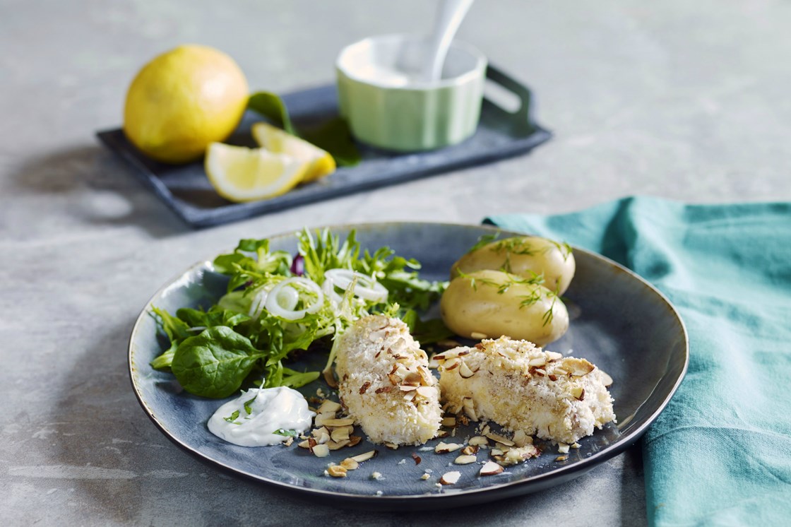 Panert torsk med mandler og panko