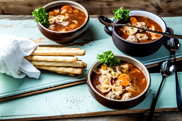 "Borte-hjemmelaget» minestronesuppe"