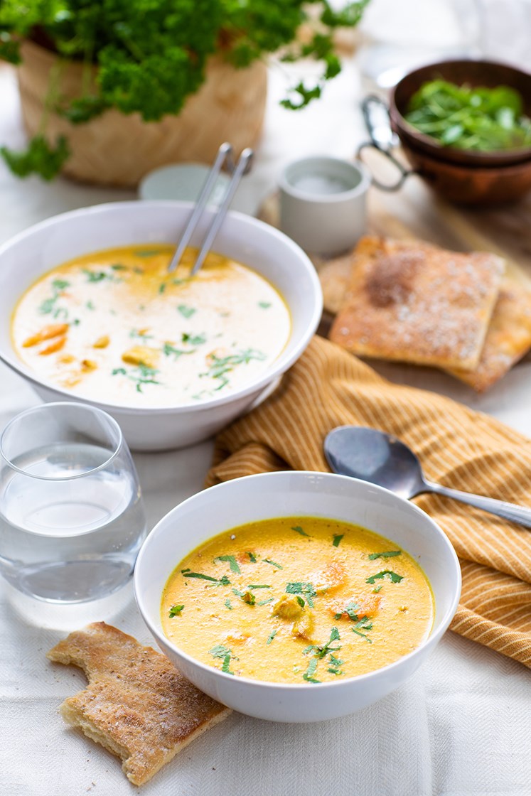 Indisk kyllingsuppe med langbrød