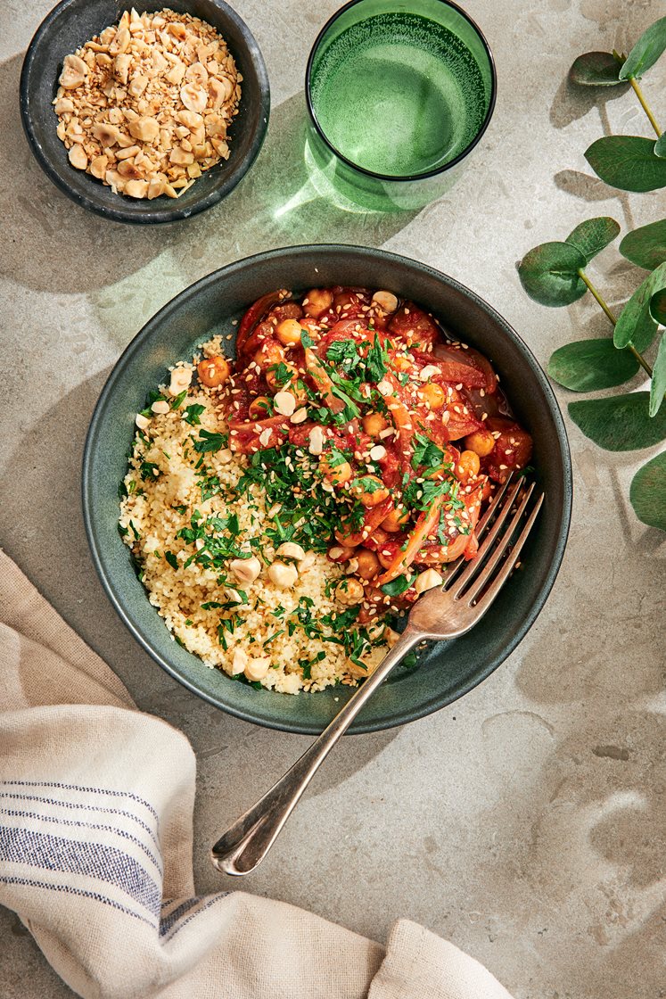 Marockansk auberginegryta med aprikos, ras el hanout och hasselnötsstopping