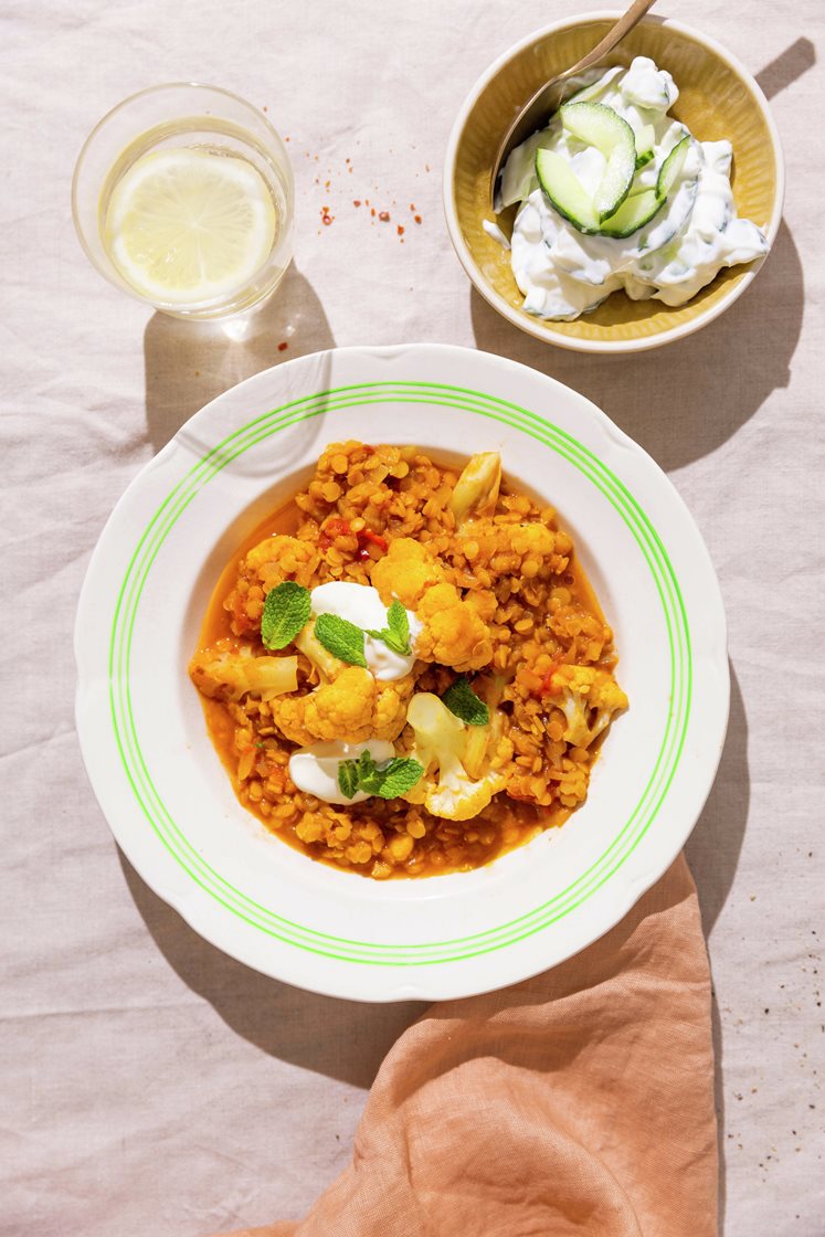 Dahl med blomkål og raita