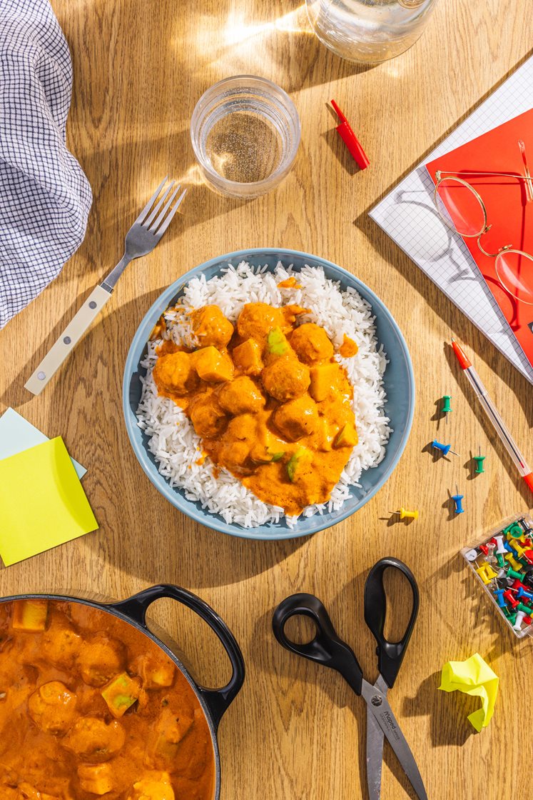 Quick boller i karry med æble og ris