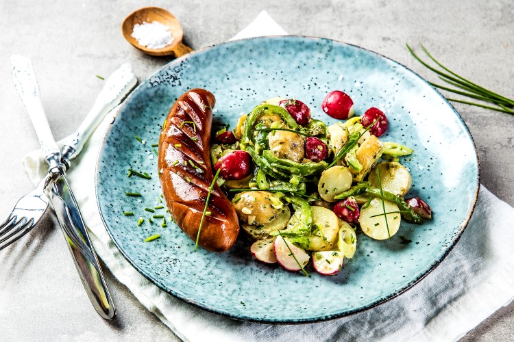 Grillede Roedepølser med fransk potetsalat    