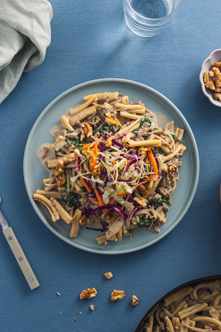 Pasta og kremet kjøttsaus med smak av steinsopp