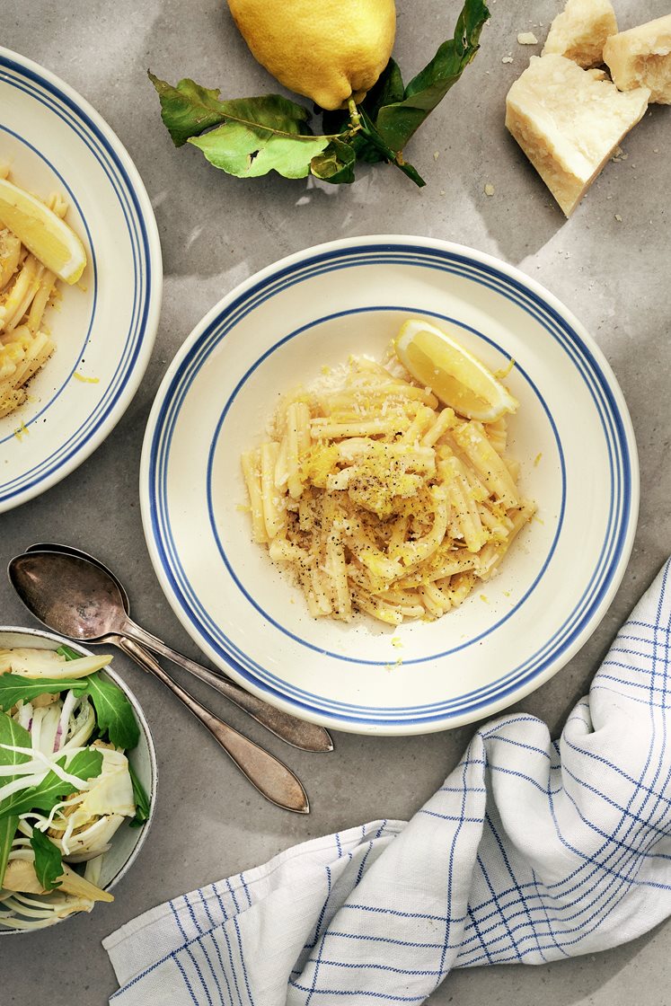 Casarecce med smör, citron, parmesan och marinerad kronärtskocka 