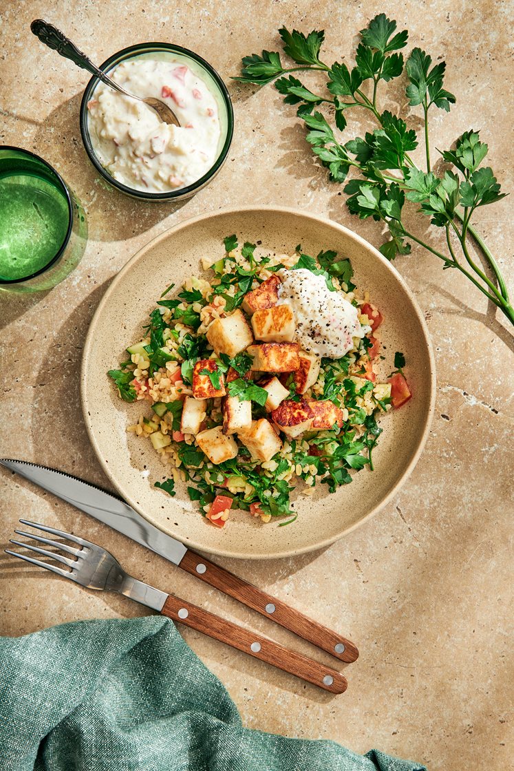 Tabbouleh med pannoumi och äppeltzatziki