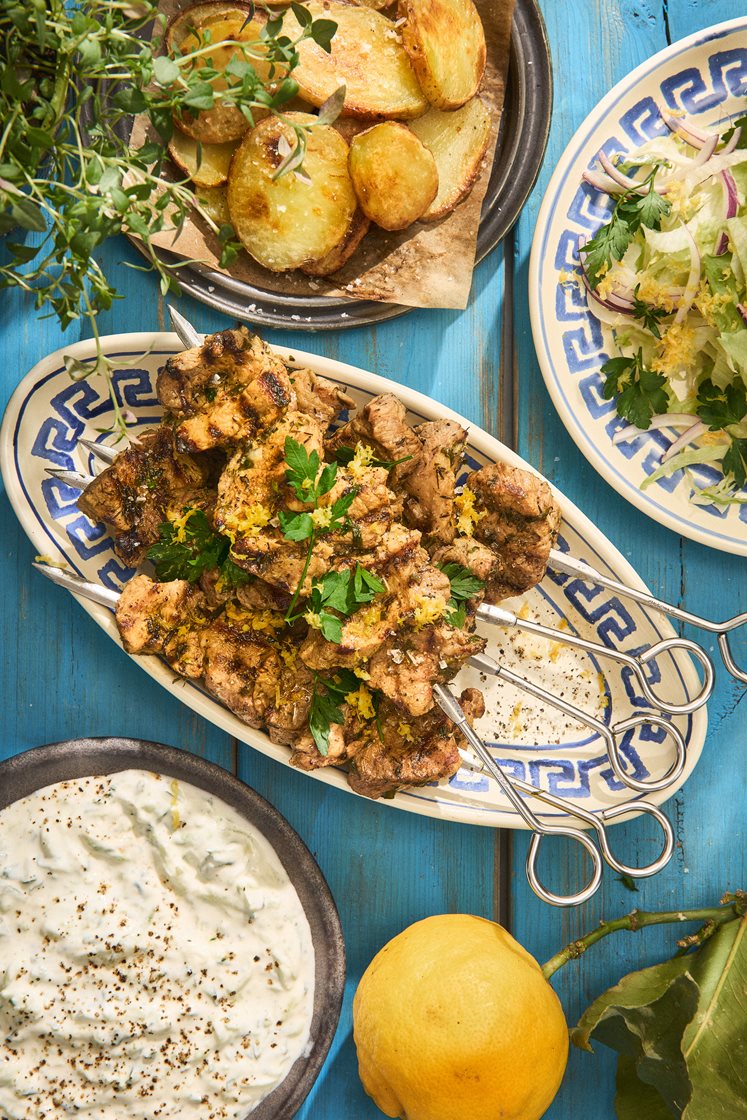 Souvlaki - Grillet svinekam med tzatziki og sitron