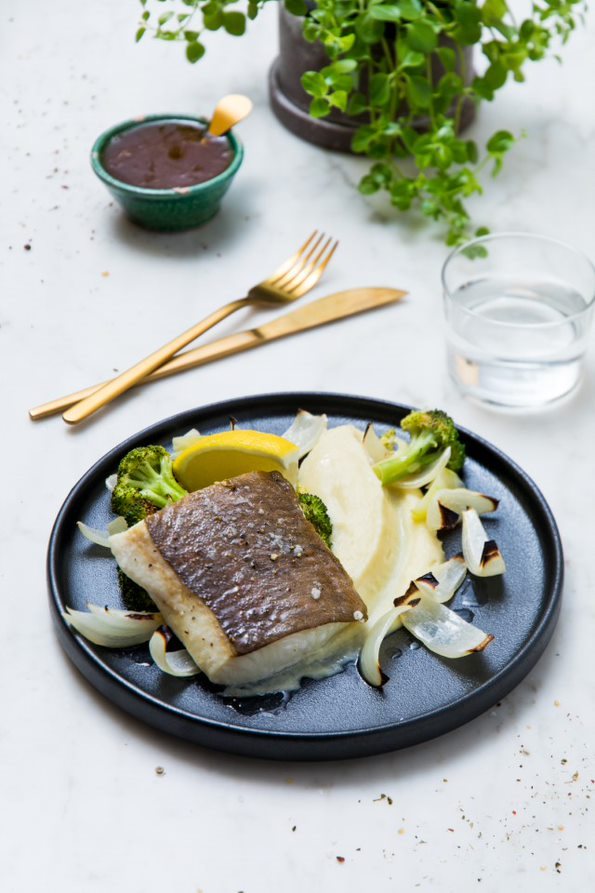 Kveite med sitronbakt brokkoli, potetmos og soyasmør
