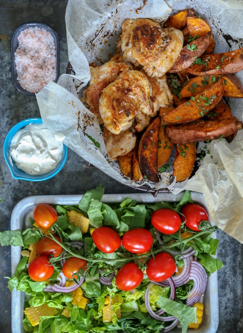 Chicken and chips med salat og aioli 