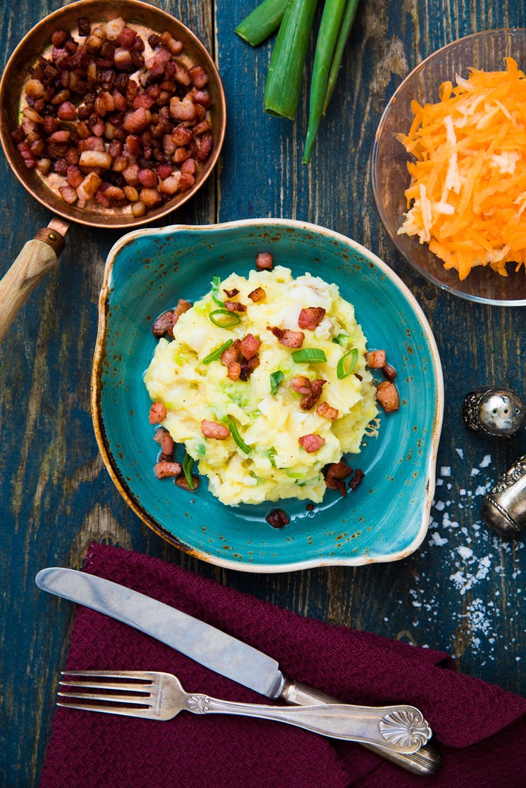 Plukkfisk med bacon og råkostsalat