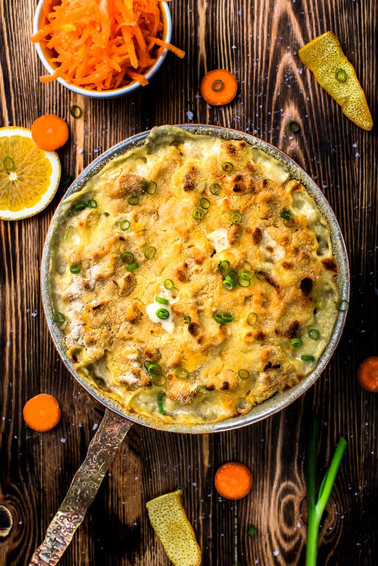 Klassisk fiskegrateng med frisk råkostsalat