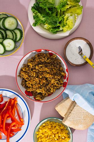 Somun pita med karry-kødfyld