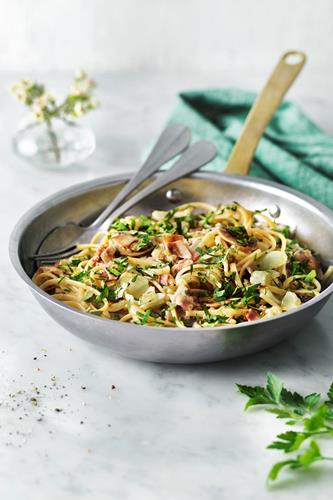 Krämig tagliatelle med bacon, parmesan och rostad fänkål - Linas Matkasse