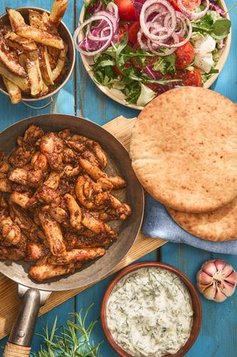Kyllingegyros i pitabrød