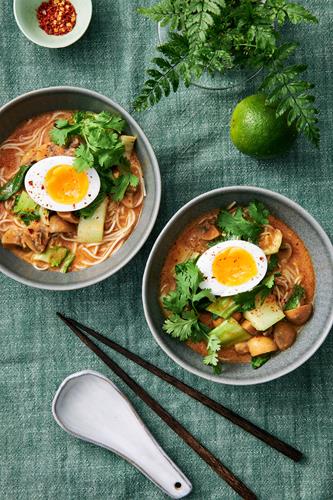 Malaysisk laksa med nudler